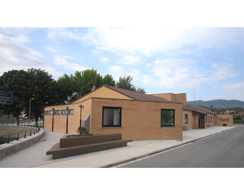 Centro Social de Iruna de Oca (Alava) 1986 imagen exterior Arquitecto Vitoria Gasteiz