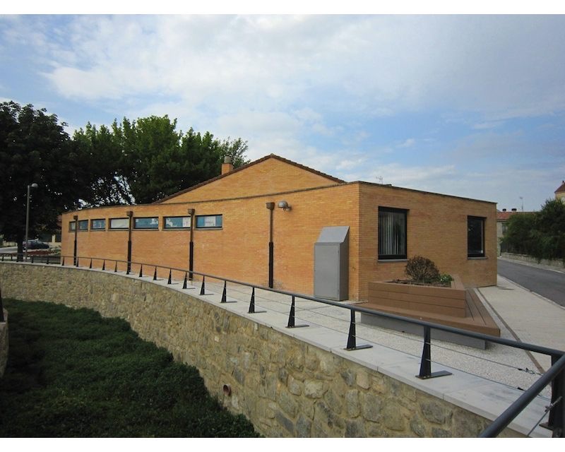 Centro Social de Iruna de Oca (Alava) 1986 imagen exterior Arquitecto Vitoria Gasteiz