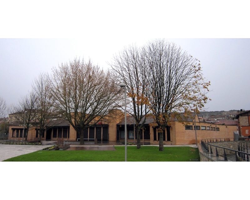 Centro Social de Iruna de Oca (Alava) 1986 imagen exterior Arquitecto Vitoria Gasteiz