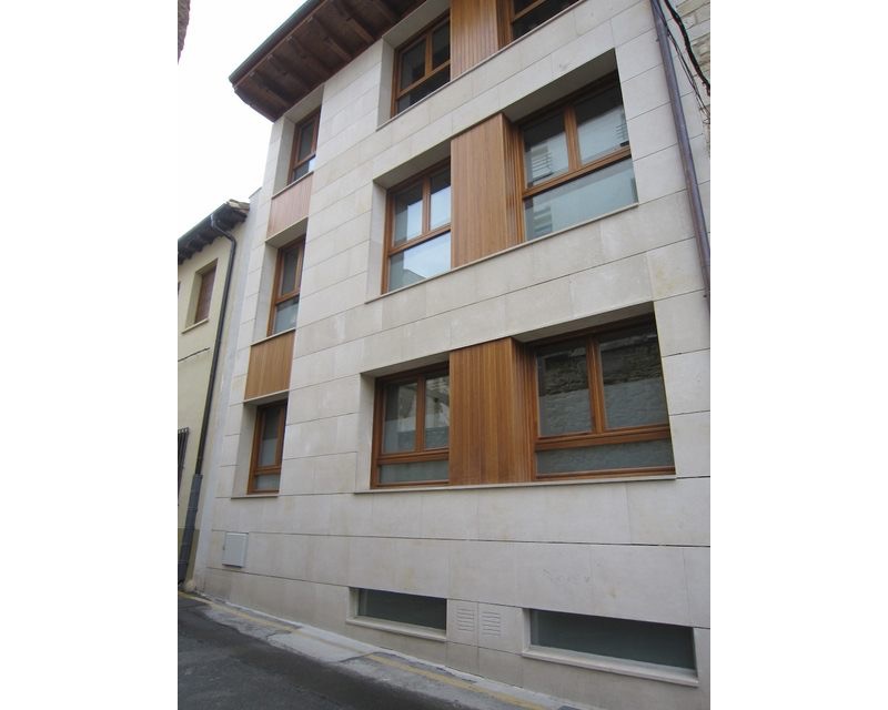 Casa Consistorial Oyon/Oion (Alava) 2011 imagen exterior Arquitecto Vitoria Gasteiz