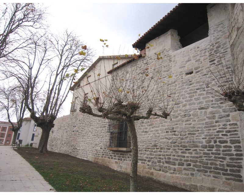 Restauracion Rehabilitacion Lienzo de Muralla en Agurain/Salvatierra (Alava) 2011 imagen exterior Arquitecto Vitoria Gasteiz