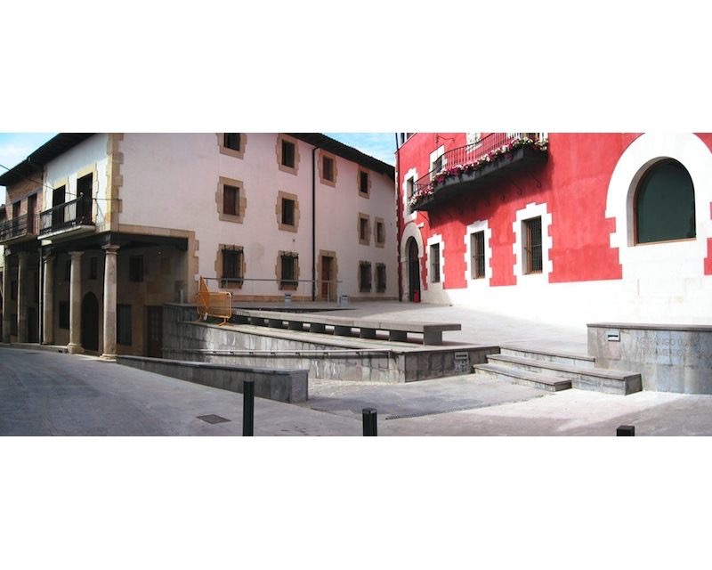 Urbanzacion entorno Casa Consistorial en Agurain/Salvatierra (Alava) 2006 imagen exterior Arquitecto Vitoria Gasteiz