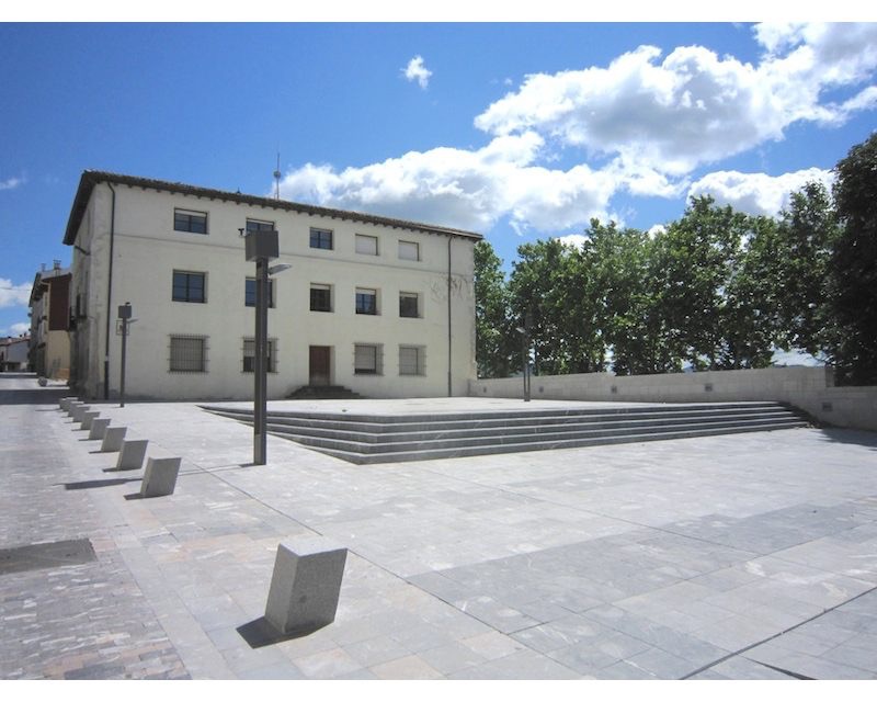 Urbanzacion entorno Casa Consistorial en Agurain/Salvatierra (Alava) 2011 imagen exterior Arquitecto Vitoria Gasteiz