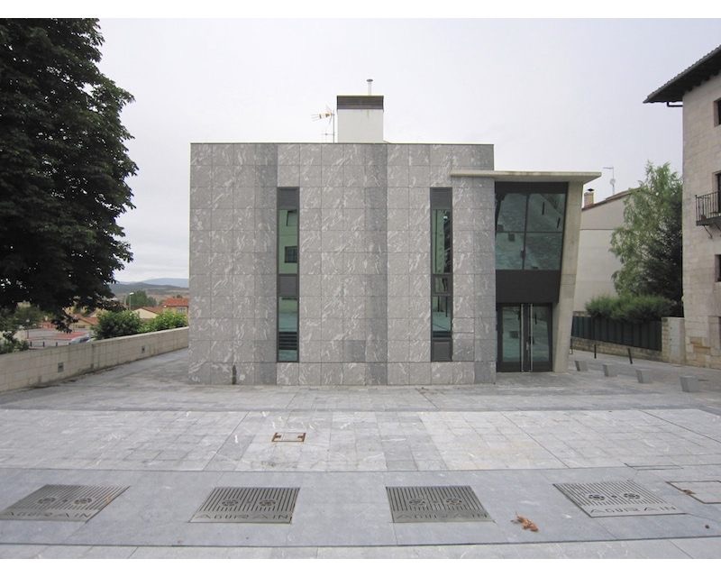 Urbanzacion entorno Casa Consistorial en Agurain/Salvatierra (Alava) 2011 imagen exterior Arquitecto Vitoria Gasteiz