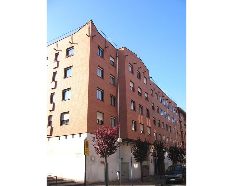 28 Viviendas vpo Vitoria/Gasteiz (Alava) 1988 imagen exterior Arquitecto Vitoria Gasteiz