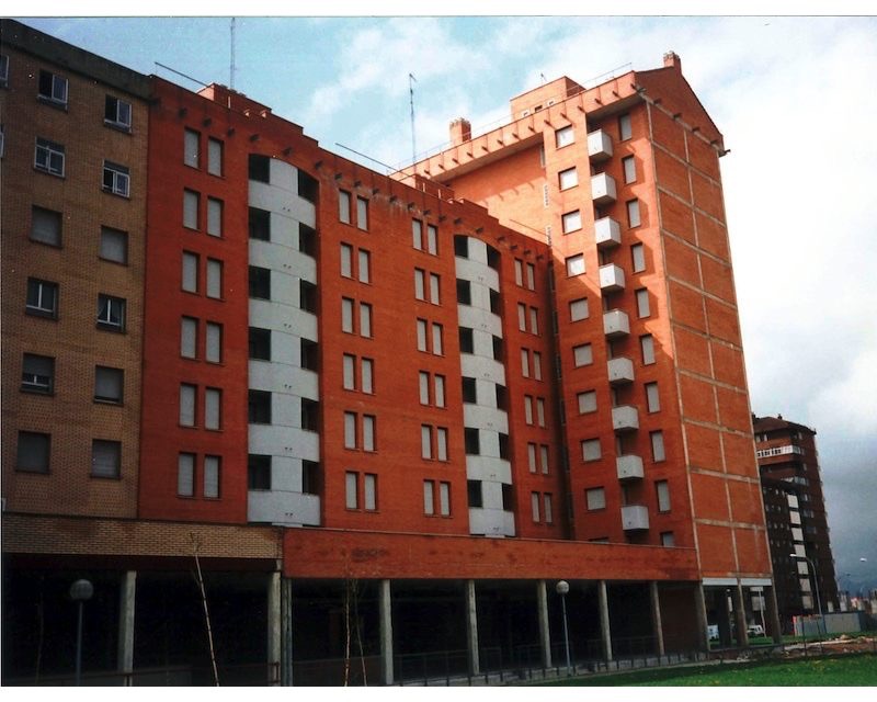 52 Viviendas vpo Vitoria/Gasteiz (Alava) 1991 imagen exterior Arquitecto Vitoria Gasteiz