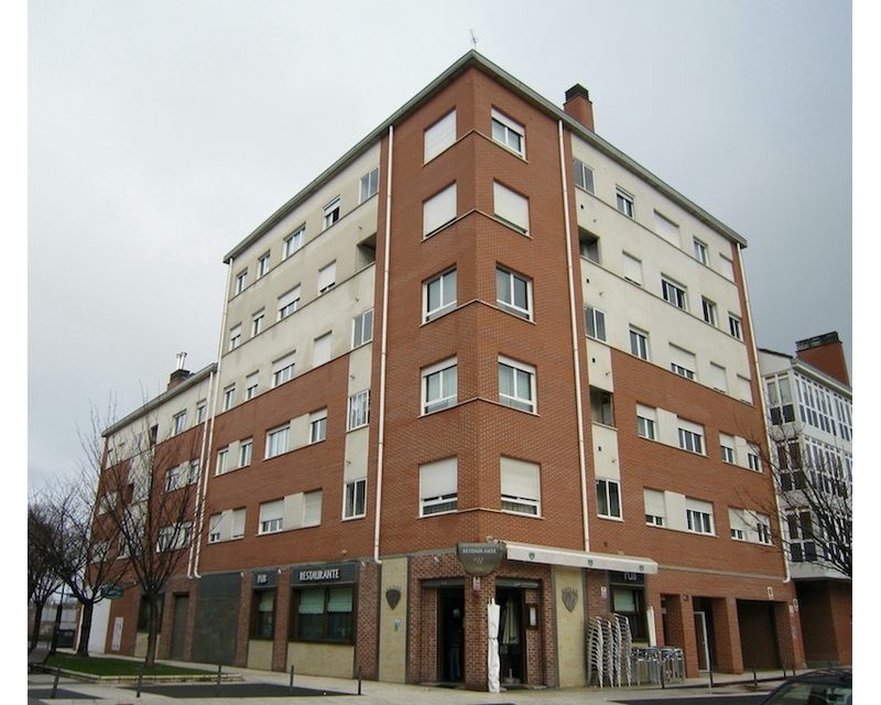 48 Viviendas vpo Vitoria/Gasteiz (Alava) 2002 imagen exterior Arquitecto Vitoria Gastei