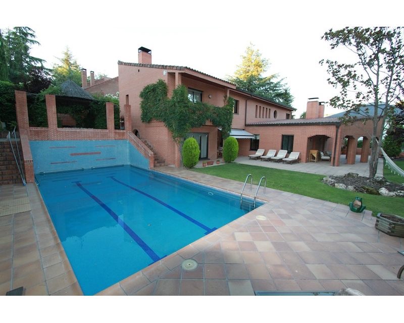 Vivienda unifamiliar en Puerta de Hierro (Madrid) 1985 imagen exterior Arquitecto Vitoria Gasteiz