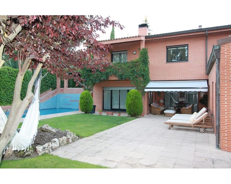 Vivienda unifamiliar en Puerta de Hierro (Madrid) 1985 imagen exterior Arquitecto Vitoria Gasteiz