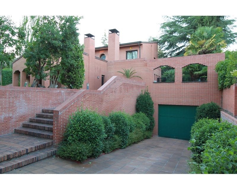 Vivienda unifamiliar en Puerta de Hierro (Madrid) 1985 imagen exterior Arquitecto Vitoria Gasteiz