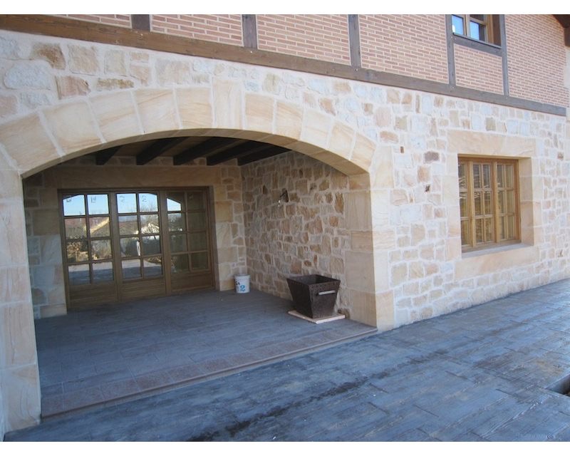 Vivienda y rehabilitacion de cuadra en Aguillo (Burgos) 2012 imagen exterior Arquitecto Vitoria Gasteiz